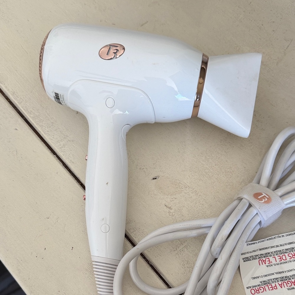 T3 Luxe White and Gold Hair Dryer
